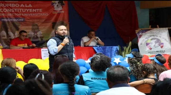 Más de 620 aldeas universitarias participan en asambleas de Misión Sucre