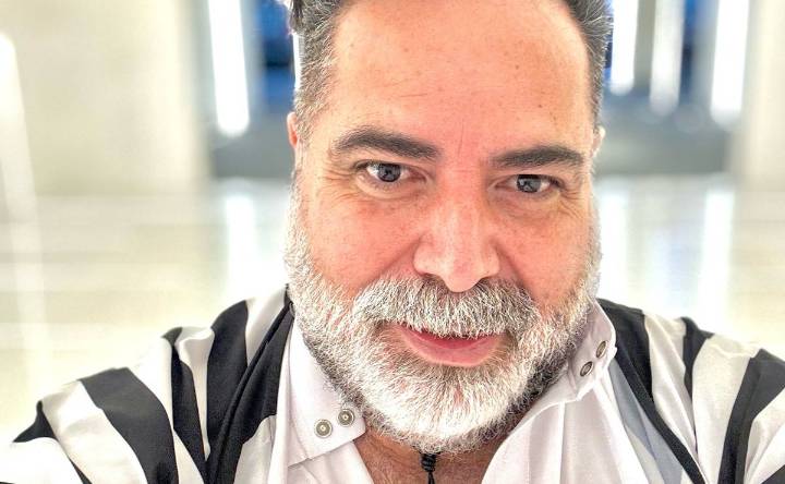 Fallece el diseñador mexicano Héctor Terrones, el rey del corset
