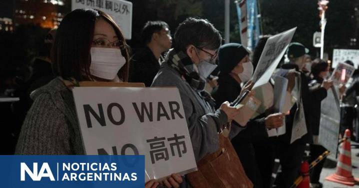 Japoneses reclaman a Takaichi que pida perdón por sus dichos sobre Taiwán