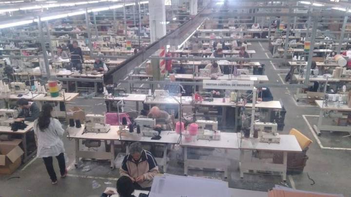 Avanza el proyecto que garantiza el trabajo de la cooperativa textil de Carreras