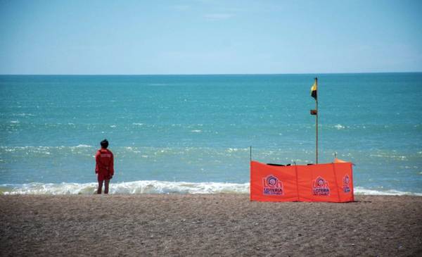 El Municipio mantiene abierta la inscripción para integrar el cuerpo de Guardavidas temporada 2025/26