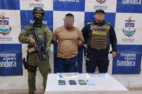 Armada de Colombia captura a alias “Piña” integrante del Clan del Golfo
