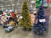 U.S. Christmas spending to top $1 trillion for the first time