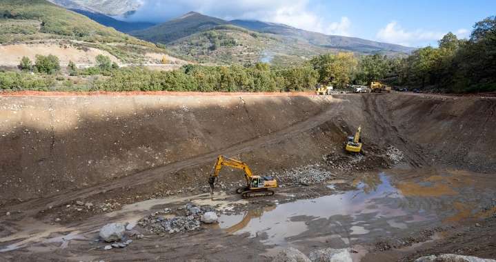 Guardiola garantiza el agua potable en el Jerte durante todo el año