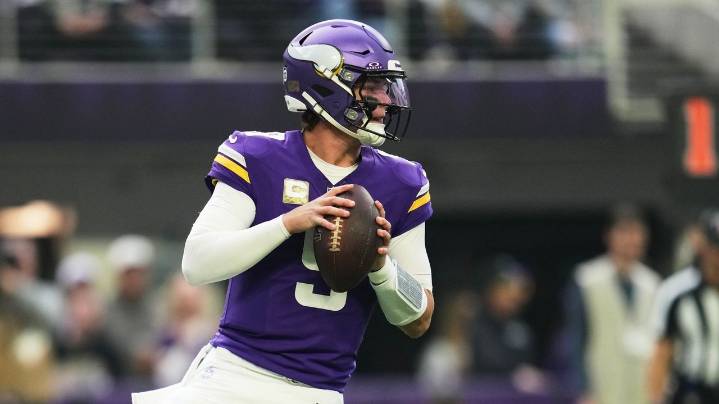 Vikings try to get back on track at home against on-the-rise Bears after winning opener on the road