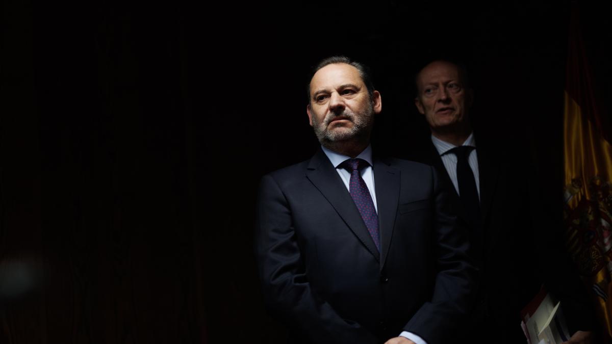 El juez del Supremo revisa este jueves la libertad de Ábalos, que se enfrenta a 30 años de cárcel