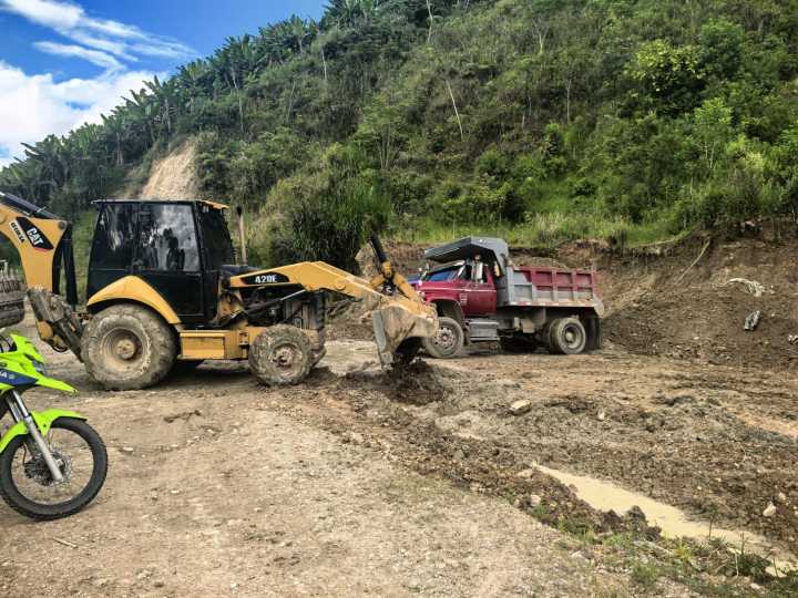 Por minería ilegal en Timaná, la Policía capturó a dos personas e incautó maquinaria
