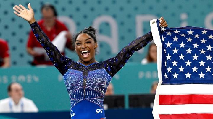 Simone Biles explica por qué se sometió a un aumento de pecho: "No es que no me gustara mi aspecto"