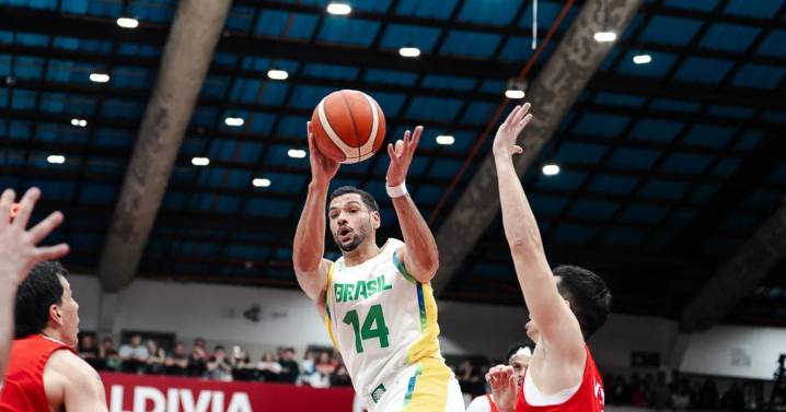 Estreno cuesta arriba: la Roja cestera cae ante Brasil en Valdivia en el arraque de las Eliminatorias