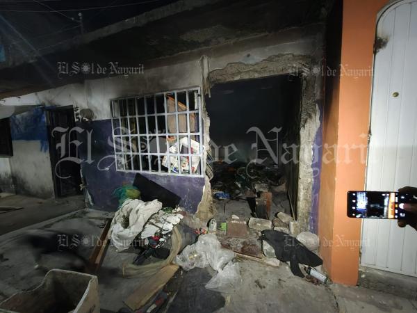 Arde inmueble en la Prieto Crispín y moviliza a bomberos