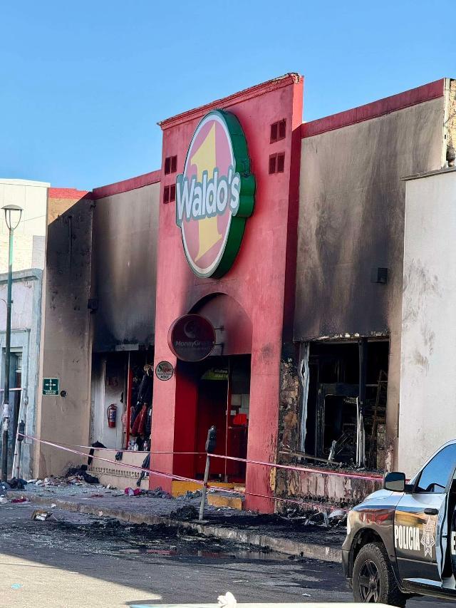 24 personas fallecidas por incendio en tienda Waldo’s de Hermosillo