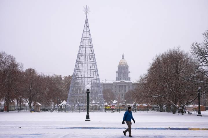 Denver drops to coldest temps in months, snowy Thanksgiving weekend likely