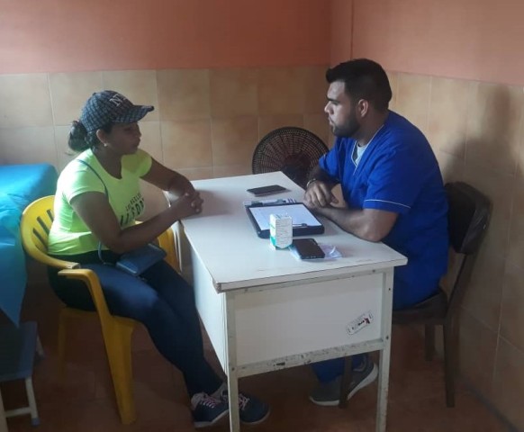 Realizan consultas médicas a los atletas de ciclismo en el Delta