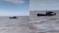 Quisieron cruzar el Río de La Plata con una camioneta, quedaron atascados y tuvieron que escapar nadando