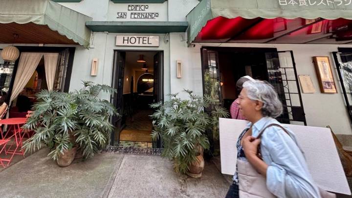 Casas utilizadas como hoteles desbordan la Condesa; vecinos denuncian más de 30 inmuebles