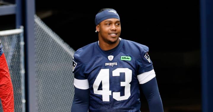 Rookie pair reject other teams’ advances to stay with Patriots