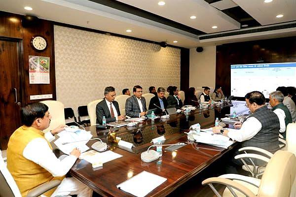 MP News: Work On Investment Proposals Worth ₹8.57 Lakh Crore Progressing; CM Mohan Yadav Reviews Implementation Status Of GIS Commitments