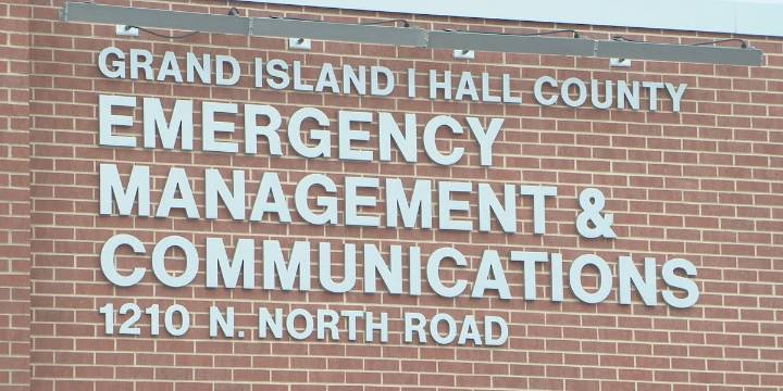 911 dispatchers serve as first line of defense in domestic violence cases