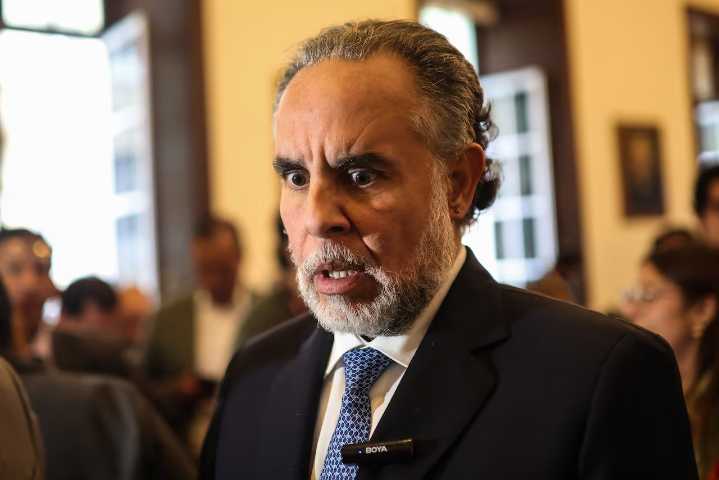 Fiscalía investiga a Benedetti por presunto “trueque” de bienes con empresario Ricardo Leyva