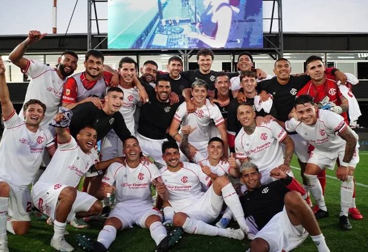 En tiempo extra, Barracas Central eliminó a Riestra