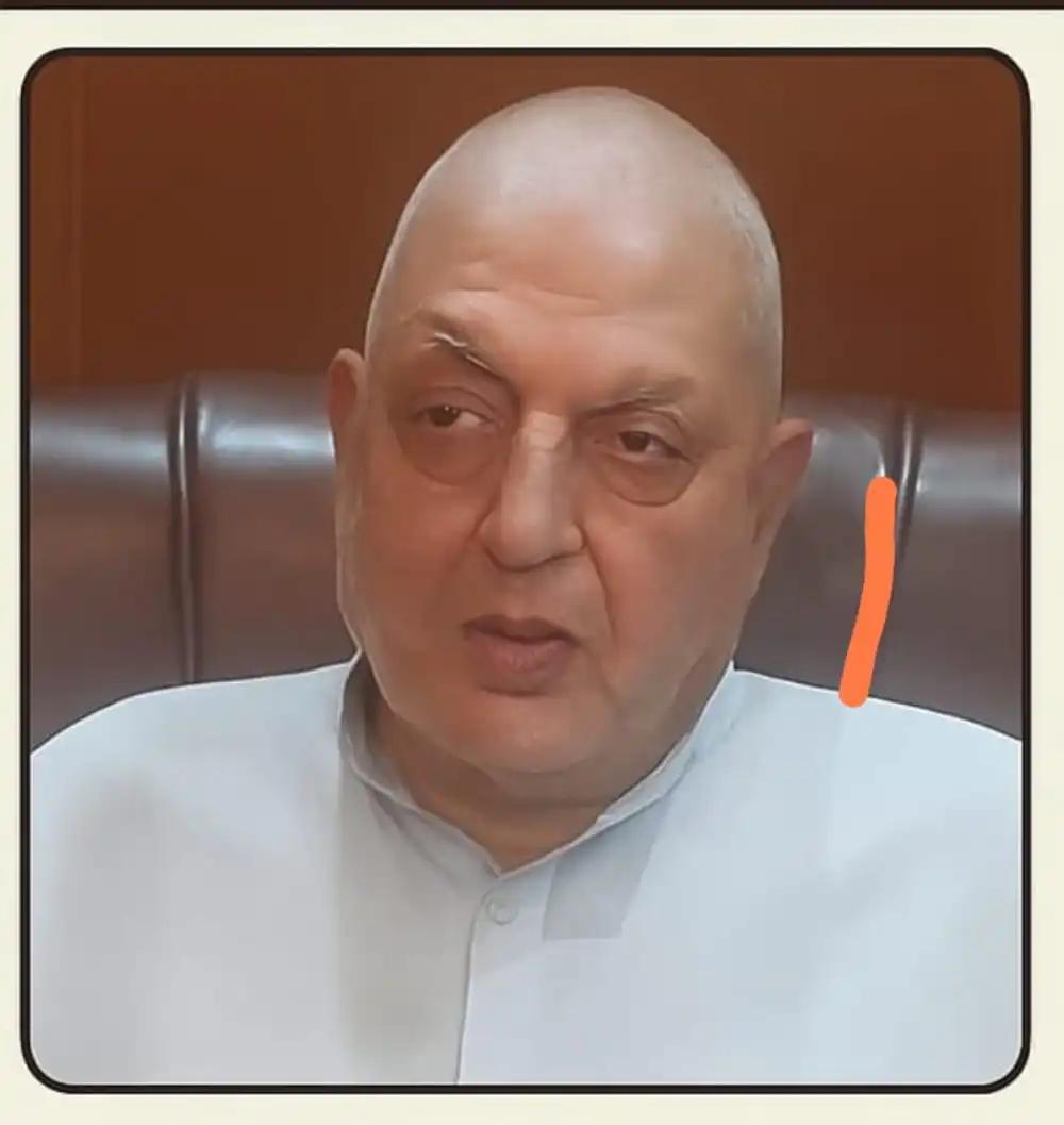 Kashmir Bids Farewell to Furniture Legend Habibullah Shora