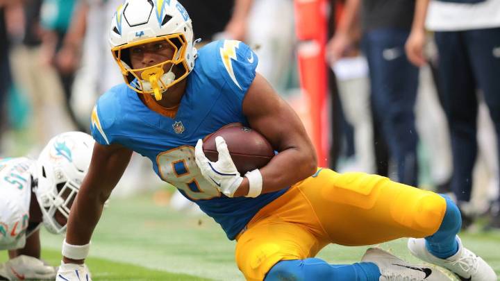 What Happened to Oronde Gadsden II? Chargers TE Seen Heading to the Locker Room Against Steelers Chargers TE Oronde Gadsden II leaves the game against the Steelers, sparking concern among fans about t
