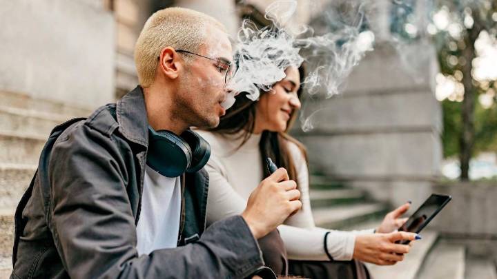 Alcaldía de Medellín prohibió vapeadores en colegios, jardines y universidades públicas de la ciudad