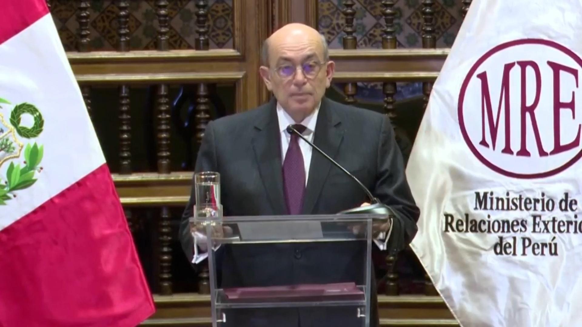 Peru breaks diplomatic relations with Mexico for granting asylum to former prime minister