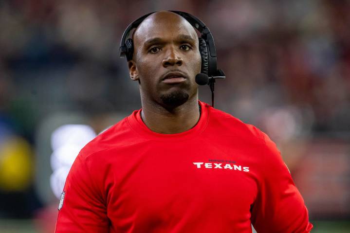 DeMeco Ryans Issues Warning to Davis Mills and Texans Offense as C.J. Stroud’s Injury Struggles Continue