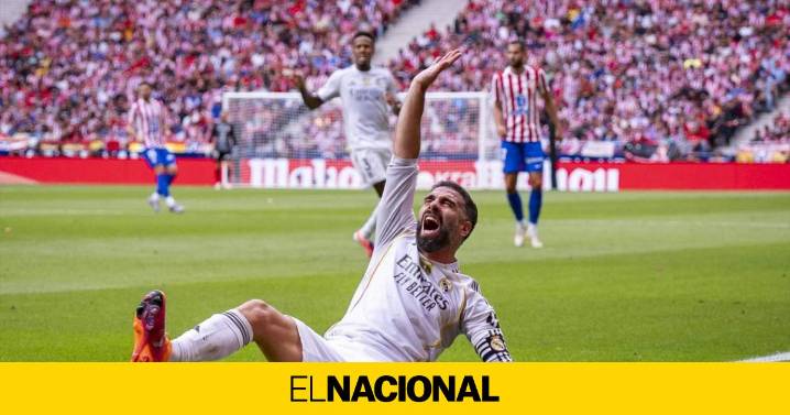 Dani Carvajal le ha pedido que se quede en el Real Madrid al conocer las negociaciones en Inglaterra