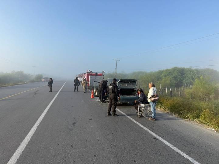 Atiende Guardia Estatal incendio vehicular en la carretera Matamoros