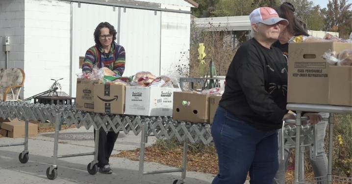 Parma Senior Center sees record demand amid SNAP pause and stalled paychecks