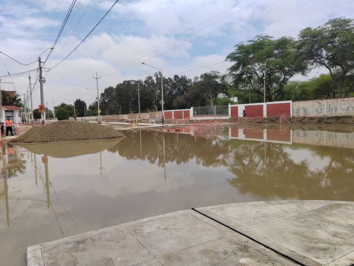 Piura se inunda con lluvia moderada y falta de previsión