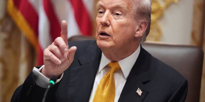 Trump calls reporter ‘piggy’ when she asks about Epstein emails
