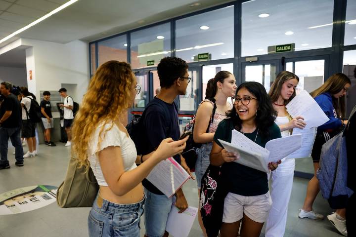 Los rectores ven “riesgo” para las prácticas formativas si las empresas no se implican en el estatuto del becario