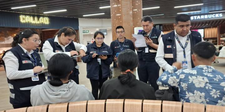 Migraciones impide la entrada a más de 900 personas extranjeras por incumplir con requisitos