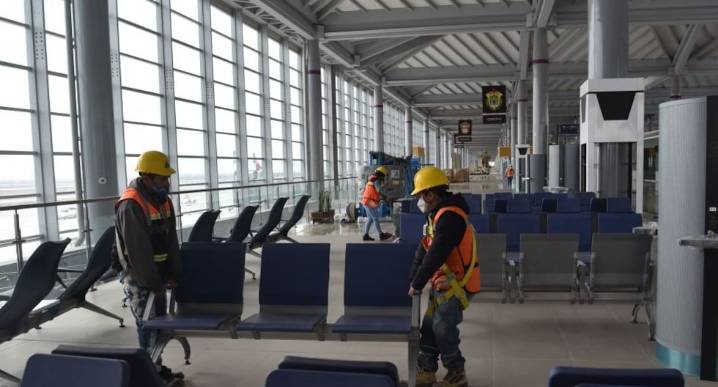 Cancelación de vuelos de EE.UU., un golpe directo al aeropuerto insignia de AMLO