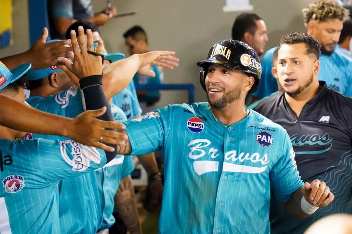 David Peralta juega su última temporada en la LVBP