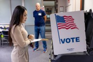 Votantes de Virginia acuden a las urnas preocupados por el cierre de Gobierno en EE.UU.