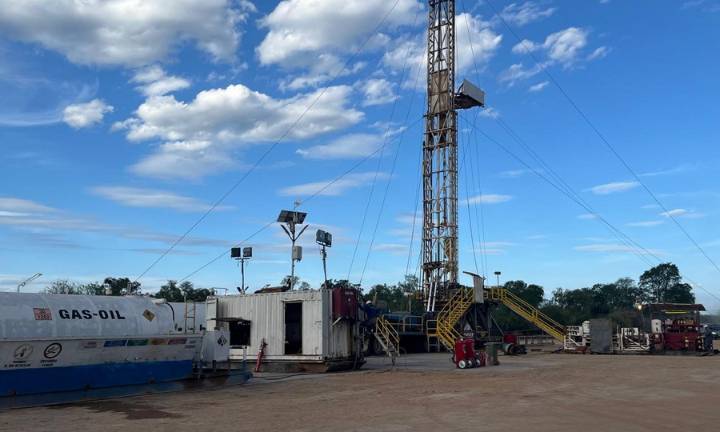 REFSA Hidrocarburos inició la campaña para prolongar la vida útil de pozos petroleros y aumentar la producción