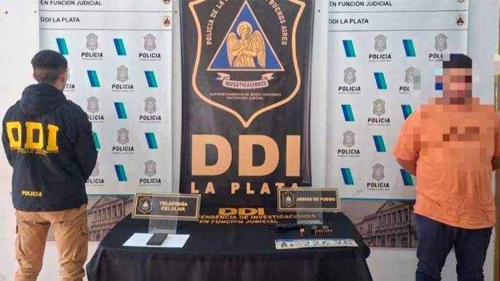 Un policía fue arrestado tras ser acusado de raptar y violar a una joven en Parque Pereyra