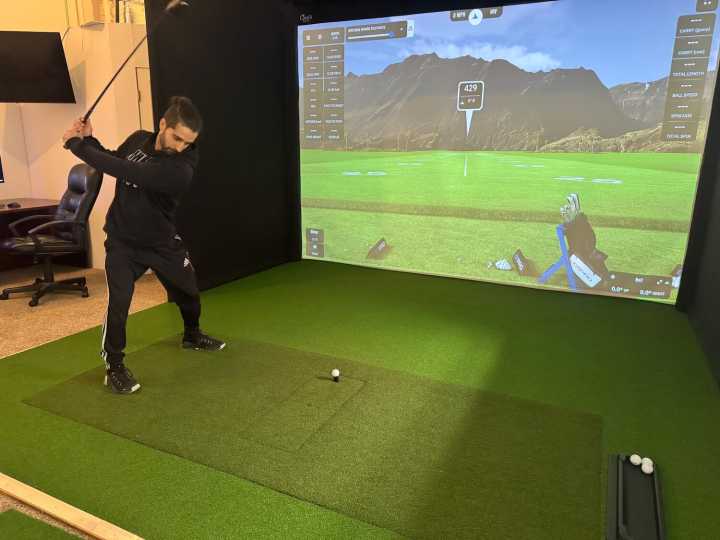 First of its kind golf simulator soon opens in Bristol