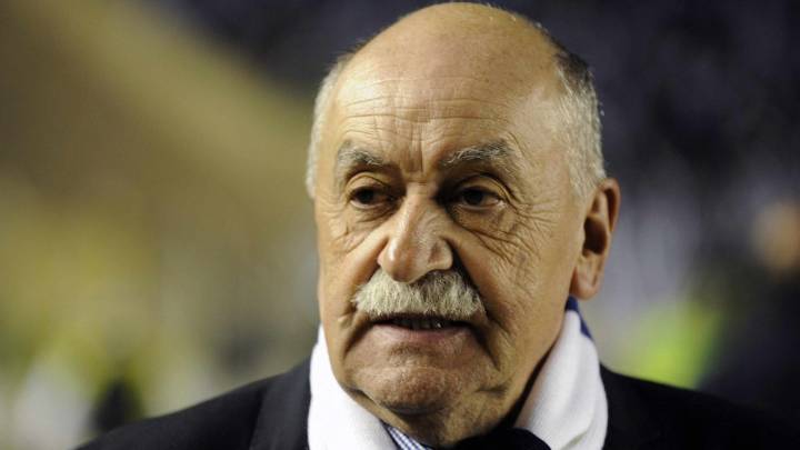 Muere Xabier Azkargorta, el legendario técnico que dirigió a La Roja rumbo al Mundial 98