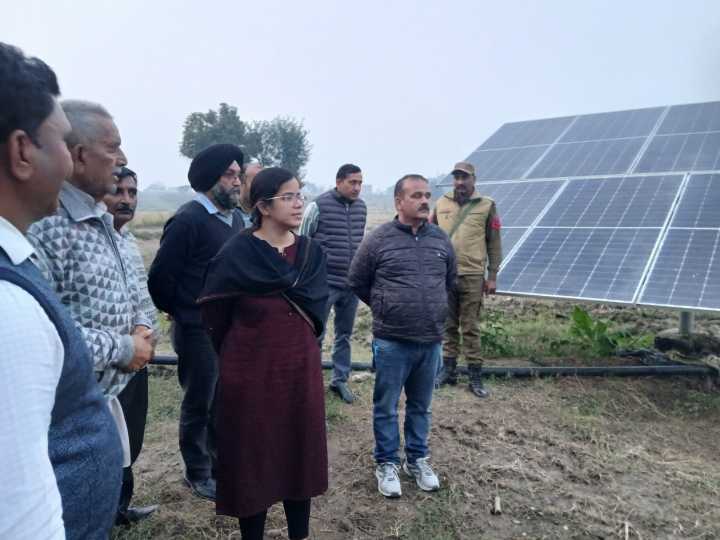 DC Samba inspects High-Tech Poly House; assures farmers all possible support from administration