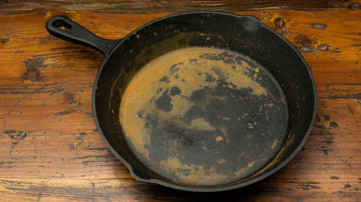 Fix Rusty Cast-Iron Cookware With One Fizzy Drink