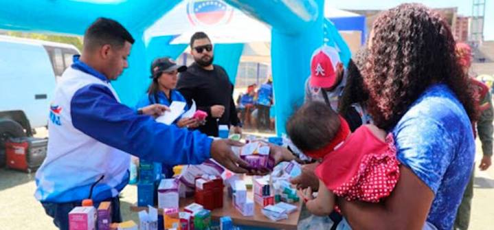 Jornada integral atiende a habitantes de José Félix Ribas en Petare