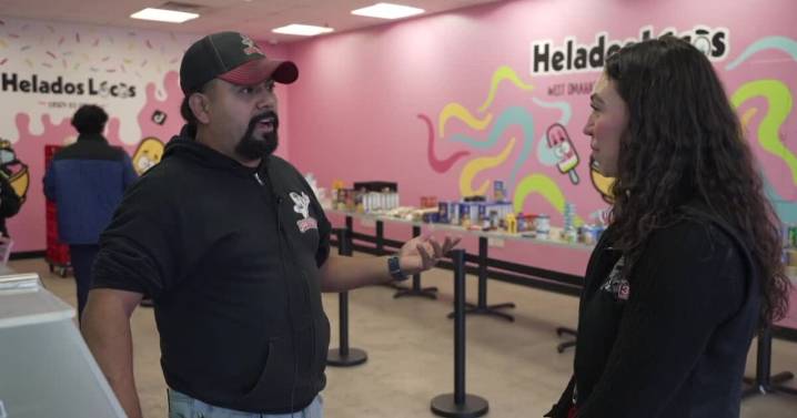 Javi's Tacos opens free Thanksgiving food pantry in West Omaha for families in need