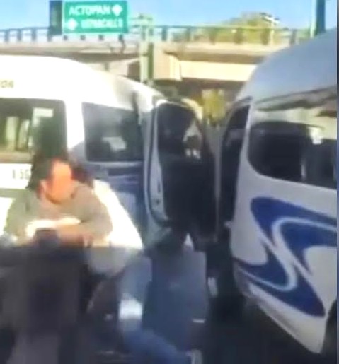 Otra riña entre los operadores de combis