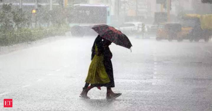 Heavy rains hit Tamil Nadu; Chennai on alert