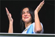 Los mejores videos de la cantante en la cancha, el encuentro con Riquelme y qué dijo de la hinchada